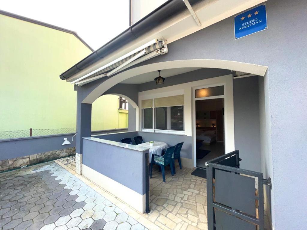 Apartmani Krajnovic Fažana Exterior foto